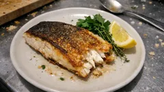 Na czym smażyć rybę, by była złocista i nie przypalała się? Prosty wybór tłuszczu