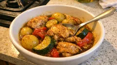 Tadżin z kurczakiem i warzywami: aromatyczny obiad z jednego garnka