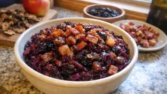 Czerwona kapusta z grzybami, jabłkiem i śliwką – świąteczny dodatek z boczkiem krok po kroku