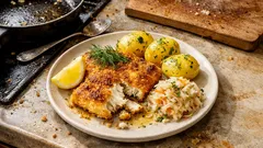 Szczupak smażony na maśle klarowanym – chrupiąca panierka, soczyste mięso