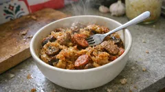 Bigos z nutą cynamonu – prosty trik na głębszy, bardziej wyrazisty smak