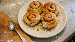 Cynamonki bez drożdży – miękkie w środku i gotowe bez wyrastania