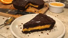 Kremowa tarta pomarańczowo-czekoladowa – dwie warstwy, które zawsze robią wrażenie