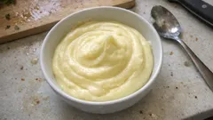 Purée ziemniaczane jak u Robuchona – kremowe, gładkie i z prostą techniką masła