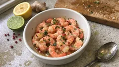 Krewetki w lekkiej marynacie cytrusowej – szybka przystawka, którą zrobisz wcześniej