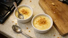 Kremowy deser waniliowy bez grudek – prosty przepis na gładki krem w słoiczkach