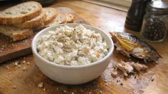 Pasta z makreli i serka wiejskiego – kremowa i gotowa w 10 minut