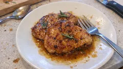 Eskalopki wieprzowe z miodem i musztardą z piekarnika – soczyste i bez smażenia