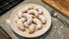 Vanillekipferl – kruche waniliowe rogaliki, które długo pozostają świeże