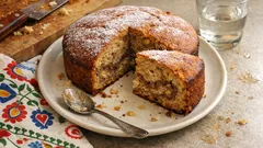 Wilgotne ciasto z kremem kasztanowym – prosty wypiek do kawy w 40 minut