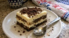 Tiramisu revisité z domowym biszkoptem – z kawą, Marsalą i białą czekoladą