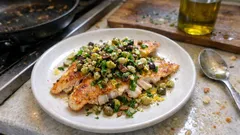 Kurek czerwony na Wigilię: smażony krótko na oliwie z oliwkami i kaparami