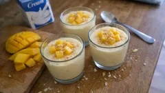 Kremowy mus mango w pucharkach – prosty deser, który zawsze się udaje
