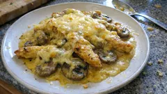 Kurczak w beszamelu curry z pieczarkami – kremowy sos bez grudek, idealny na obiad