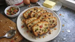 Keks z bakaliami, który zawsze się udaje – prosty przepis do keksówki