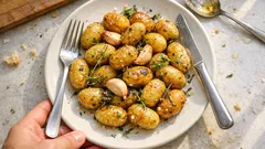 Ziemniaki grenaille na patelni z tymiankiem – prosty dodatek do obiadu