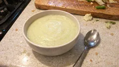 Krem z kapusty pekińskiej – delikatna zupa z kilku składników, gotowa bez wysiłku