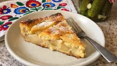 Clafoutis z gruszkami na mleku migdałowym – kremowy deser prosto z piekarnika