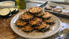 Chipsy z bakłażana z parmezanem z piekarnika – chrupiące bez smażenia