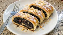 Makowiec babci z Wielkopolski: drożdżowy, wilgotny i z bardzo dużą ilością maku