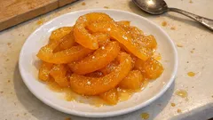 Kandyzowany melon w syropie – domowa konfitura, która świetnie pasuje do deserów