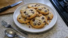 Cookies z mąki ryżowej z czekoladą – kruche, a w środku miękkie