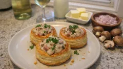 Kremowy farsz do vol-au-vent z szynką i pieczarkami — gęsty, ale lekki