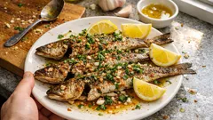 Witlinek z piekarnika z czosnkiem i cytryną – lekki obiad w 25 minut