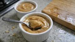 Kremowy deser z carambarami z Thermomiksa – gotowy w kilkanaście minut