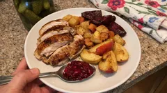 Perliczka pieczona w rękawie na warzywach – soczysta i bez stresu