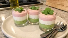 Verrines z ogórkiem i serkiem Vache qui Rit – szybka przekąska w szklaneczkach