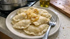 Pierogi wigilijne na parze – równe, sprężyste i bez pęknięć