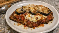 Escalope à la parmigiana: cielęcina zapiekana z bakłażanem i mozzarellą w 30 minut