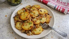 Ziemniaki sauté z cebulą i tymiankiem – prosty sposób na złocistą skórkę