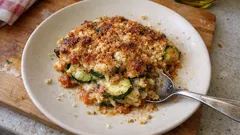 Zapiekanka z cukinii z parmezanem bez śmietany – lekki gratin, który zawsze się udaje