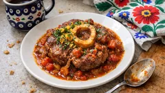 Gicz wołowa à la osso buco – wolno duszona w pomidorach i białym winie