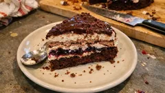 Tort royal – czekoladowy biszkopt, kakaowa beza i dwa kremy z mascarpone