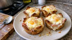 Croque muffiny z jajkiem, szynką i serem – prosta wersja croque-madame z foremki