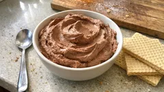 Krem do wafli z mascarpone i kakao – gęsty, stabilny i gotowy w kilka minut