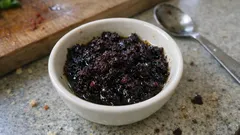 Antep isot w oliwie – prosty trik, który wydobywa dymny aromat z przyprawy