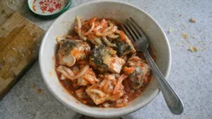 Karp w słoikach w pomidorowo-octowej zalewie – zrób go wcześniej na Wigilię