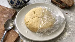 Pâte brisée z miksera KitchenAid – kruchy spód do tarty i quiche, który zawsze się udaje