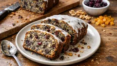 Wilgotny makowiec bez miksera: prosty przepis z masy makowej z puszki