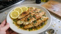 Filety z okonia meunière – szybka ryba z masłem, winem i natką pietruszki