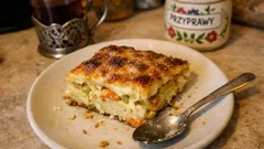 Zapiekanka ziemniaczana z porem i marchewką – kremowe gratin z chrupiącą skórką