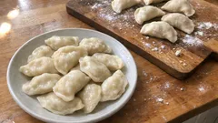 Jak mrozić pierogi, żeby się nie sklejały? Prosta metoda na zapas przed Wigilią