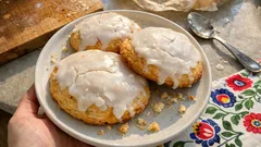 Domowe amerykanki z cytrynowym lukrem – miękkie jak z cukierni