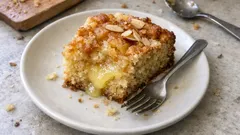 Bezglutenowe ciasto jabłkowo-migdałowe z cytryną – wilgotne i miękkie, bez mąki pszennej