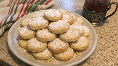 Adwentowe ciasteczka po niemiecku: kruche krążki z palonym masłem i migdałami