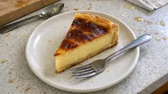 Flan pâtissier jak z francuskiej cukierni – waniliowy krem na cieście francuskim